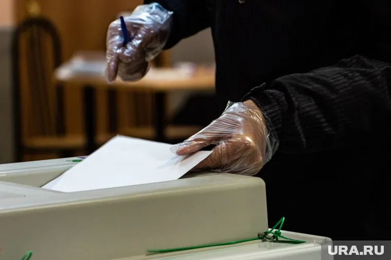 Всего в день голосования работали свыше 10 тысяч участков