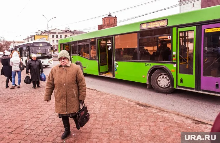 Часть тюменских врачей — льготников лишились в карантин бесплатного проезда