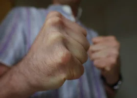 В Екатеринбурге отец жестоко избил дочку 