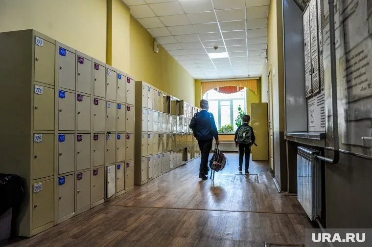 Пермским школам рекомендовали продлить каникулы до 8 ноября