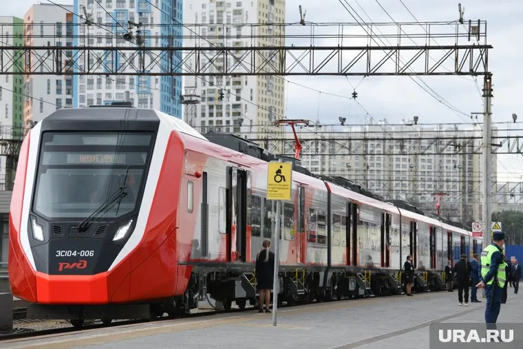 Такие поезда — новая мода, которой придерживаются власти