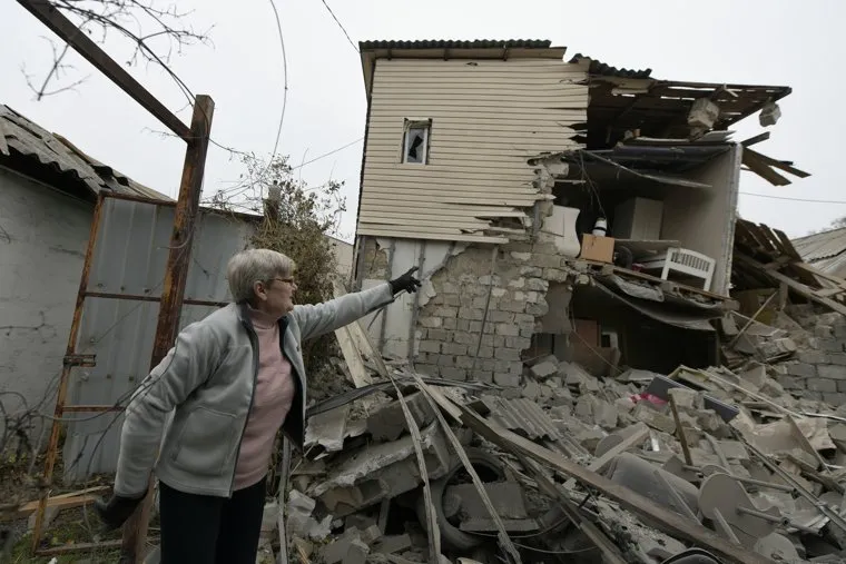 Прямое попадание в жилой дом в Ленинском районе. Донецк