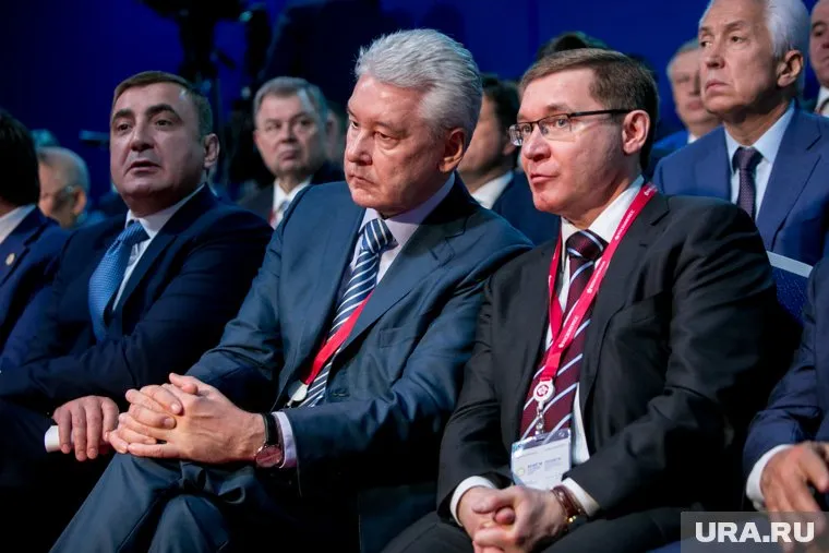 В списке бывших губернаторов Тюменской области и обладателей льгот — Сергей Собянин и Владимир Якушев