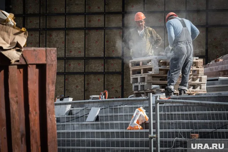Две компании, связанные со строительством, получили иски о банкротстве от тюменских налоговиков