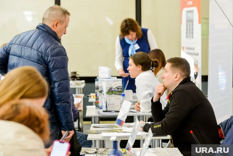Ярмарка вакансий, рынок труда. Челябинск, трудоустройство, работа, безработица, рабочие места, работодатель, рынок труда, ярмарка вакансий