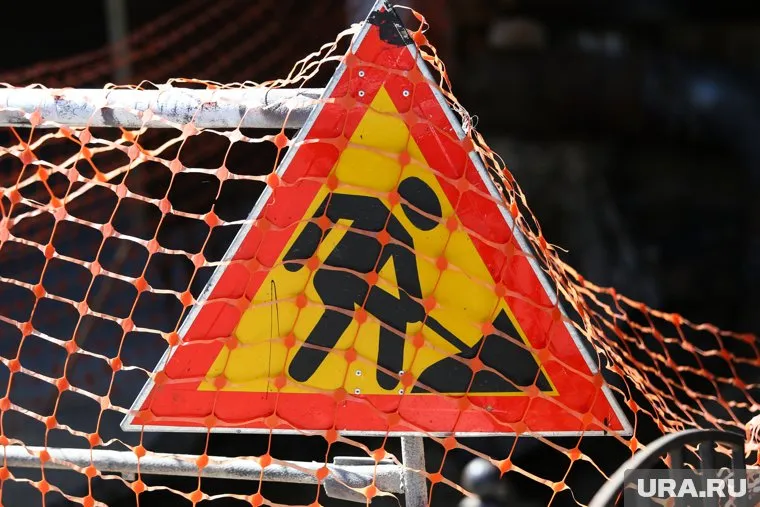 Город встал в пробках из-за ремонта моста