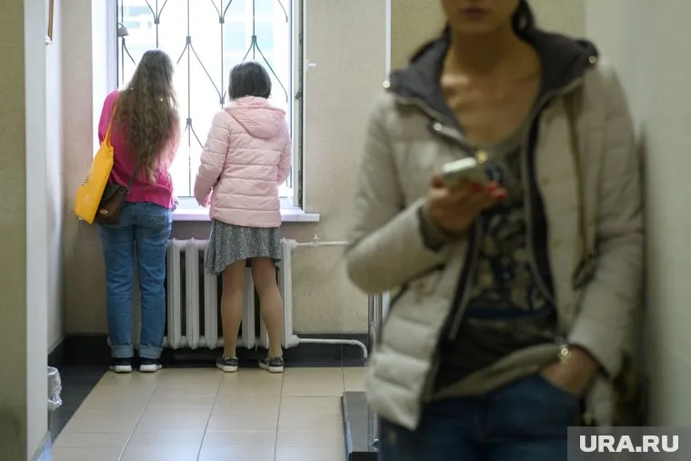 Михаил Развожаев сообщил, что из-за обстрелов отменили занятий в школах и садах Севастополя