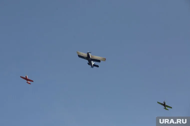 На его борту были 4 человека. Никто не пострадал