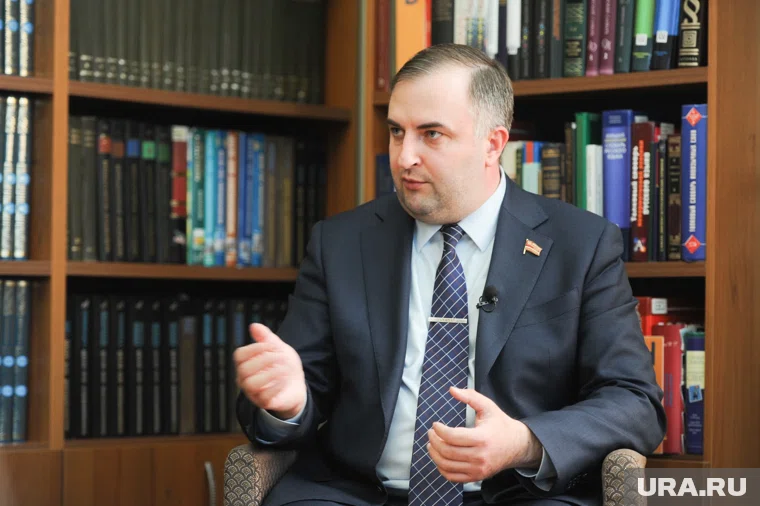 Спикер Олег Гербер — о депутатах-участниках СВО, штрафах и секретах бюджета