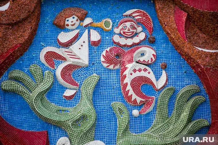 Василий Пустыльников руководил Тюменским театром кукол с 1998 года