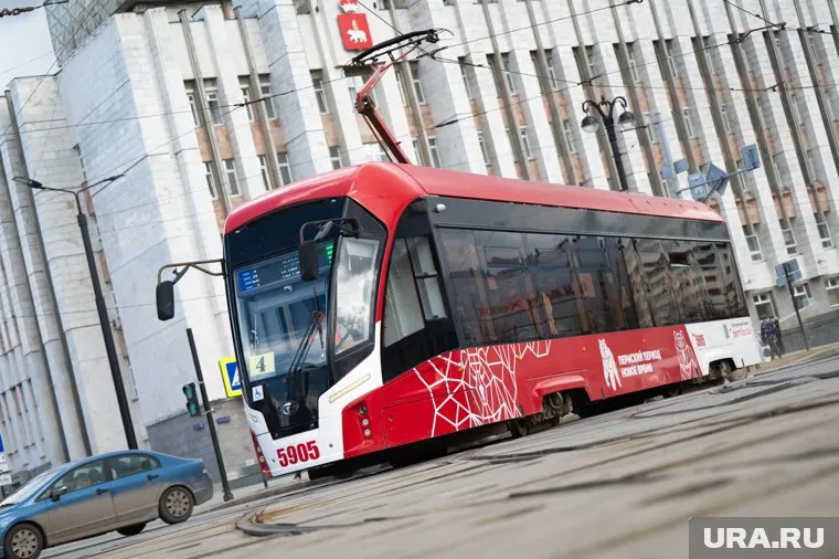 Пять новых трамваев скоро прибудут в Пермь, отметил Дмитрий Махонин