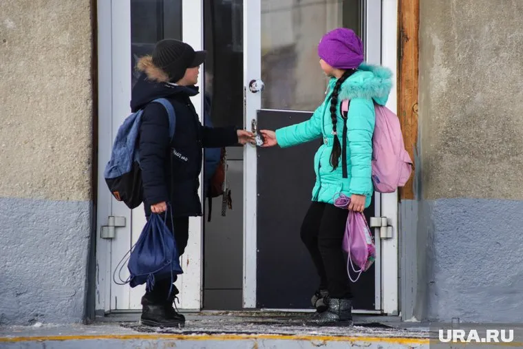 В Кургане определились со сроками завершения учебного года