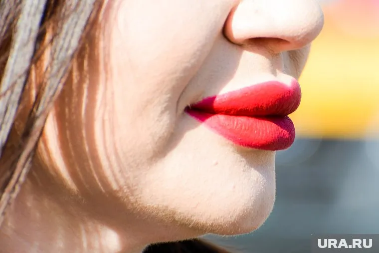 О раке полости рта могут свидетельствовать язвы, кровотечение и красные или белые пятна во рту