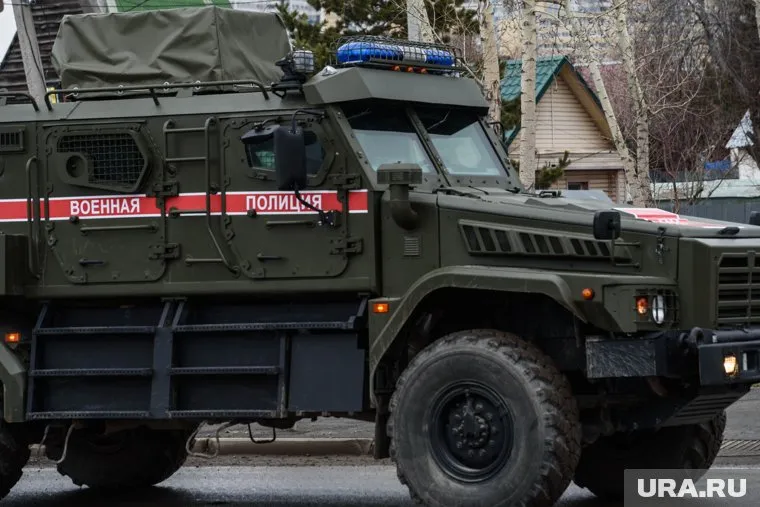 Задержанные подожгли два дома с помощью топлива и гранат, сообщает РИА Новости