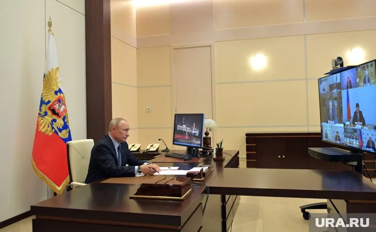 Президент России провел совещание по вопросам развития ТЭК