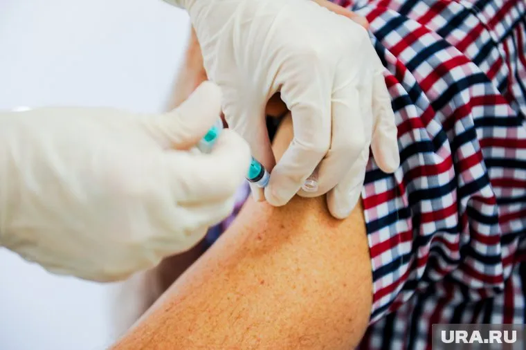 Власти дали совет тем, кто не может вакцинироваться