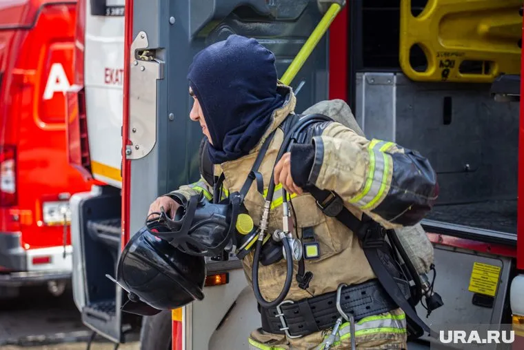 Очаг возгорания находится в столовой школы (архивное фото)