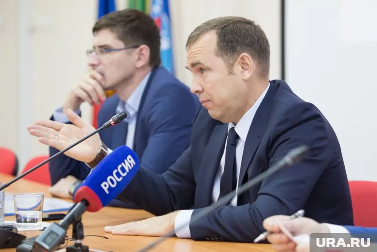 Шумков заявил, что члены его команды должны быть «за страну и за людей»