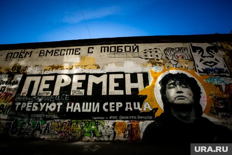 В Одессе прохожая запретила уличному музыканту петь песни Цоя на русском языке