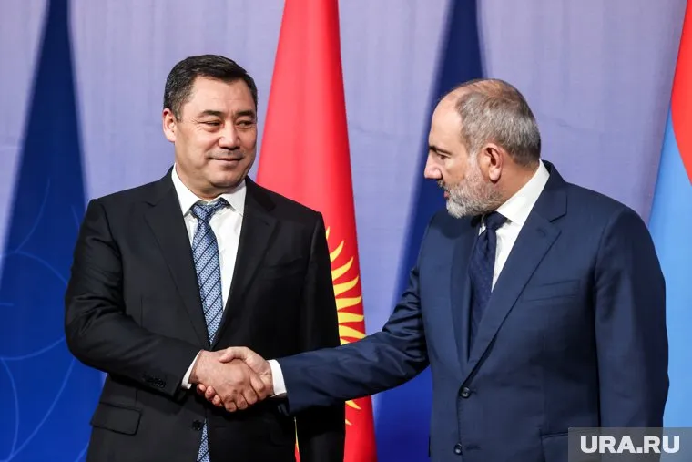 Садыр Жапаров пригласил Владимира Путина в Киргизию