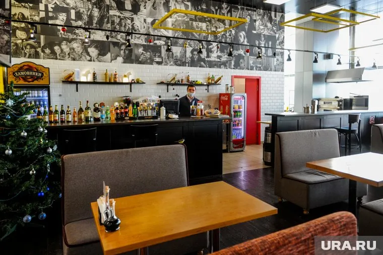 Три заведения общепита в аэропорту Челябинска «провалились» при проверке прокуратуры