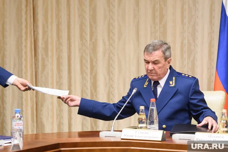 Замгенпрокурора РФ Юрий Гулягин берет ситуацию с расселением балков в Югре под особый контроль