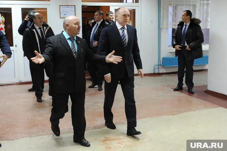 "Борису Дубровскому докладывают о том, как главы отчитываются перед депутатами. Выводы он сделает сам"