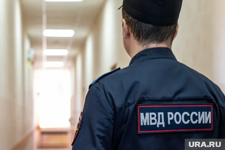 При этом полиция объявила мужчину в федеральный розыск