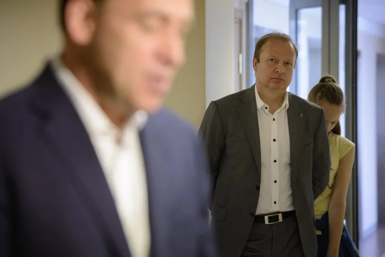 Прием документов на участие в выборах губернатора Свердловской области от Евгения Куйвашева. Екатеринбург