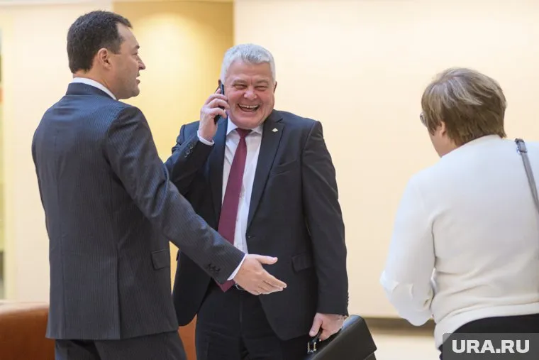 Ведомство бывшего военкома Александра Кудрявцева поставила рассылку SMS на поток