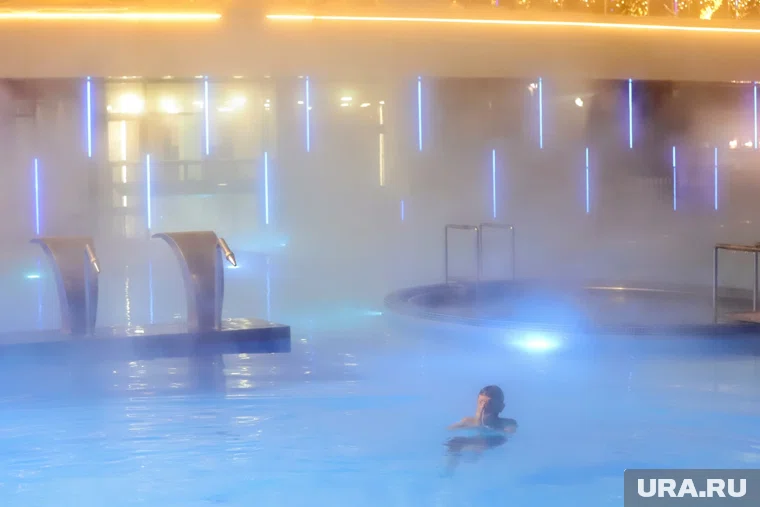 В Екатеринбурге прошли крещенские купания