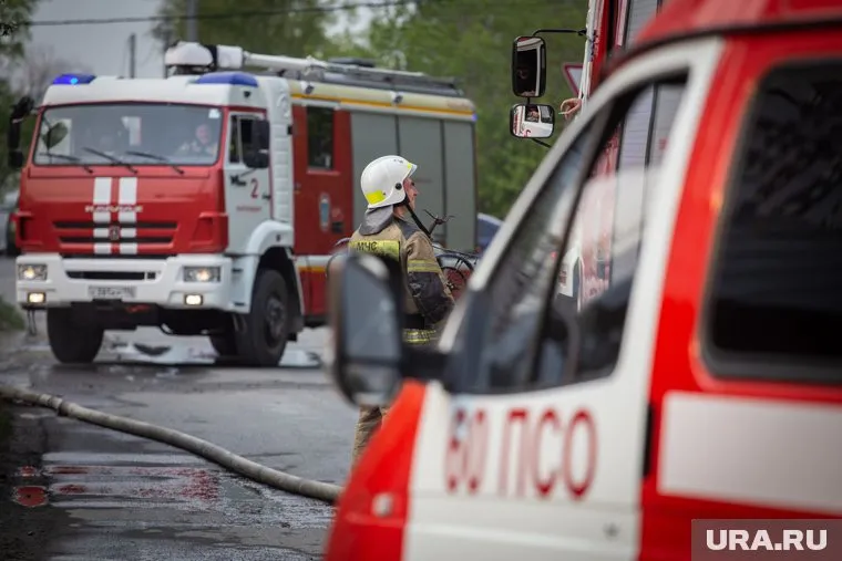 Силовики устанавливают причины пожара