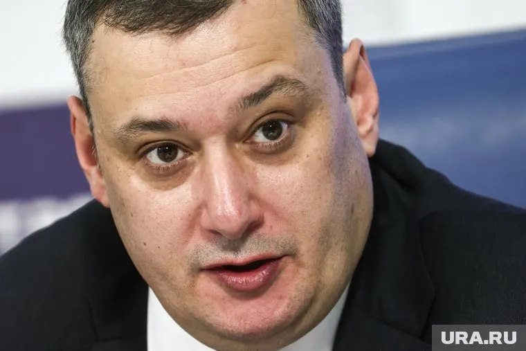 На посту губернатора Хинштейн сменит Смирнова