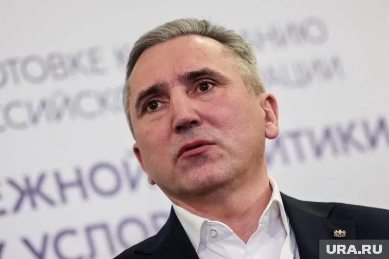 Губернатор Тюменской области Александр Моор подписал обновленную версию программы сотрудничества трех регионов