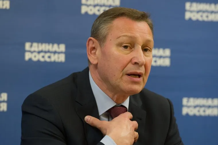 Круглый стол по беби-боксам в свердловском исполкоме ЕР. Екатеринбург