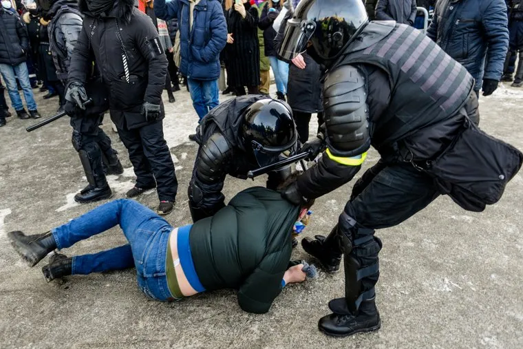 Несанкционированная акция в поддержку Алексея Навального. Челябинск