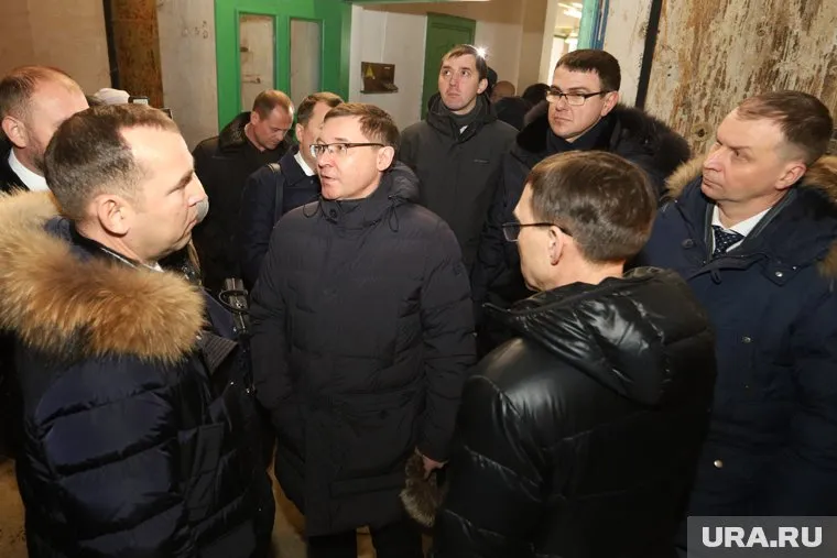 Владимир Якушев начал визит в Курган с осмотра очистных сооружений