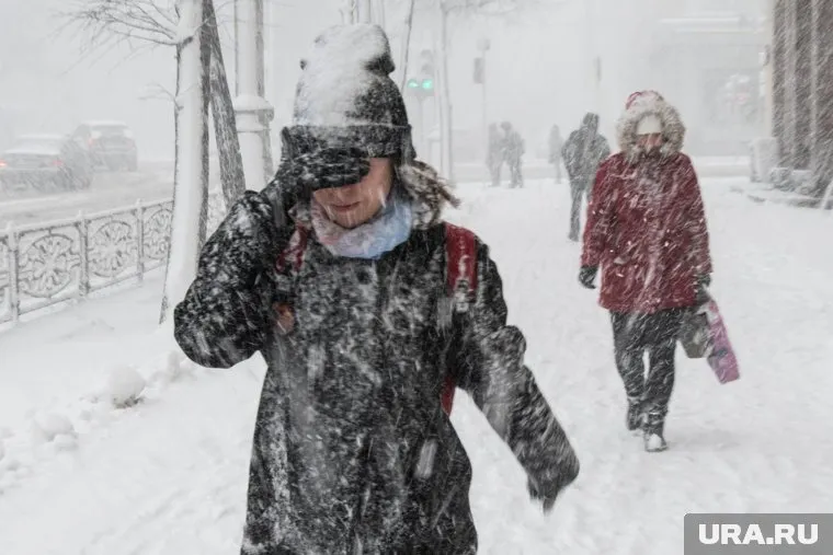 Из-за непогоды отменили занятия у учеников 1-8 классов