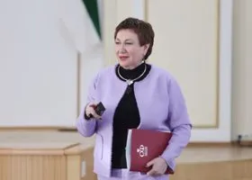 Чем известна переизбранный сенатор от Курганской области Перминова