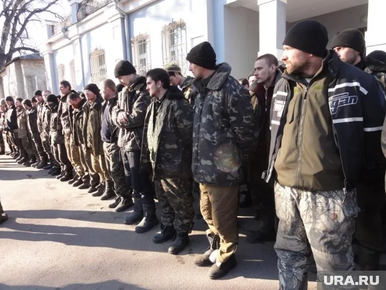 Украинские военнопленные признались в убийстве мирных граждан