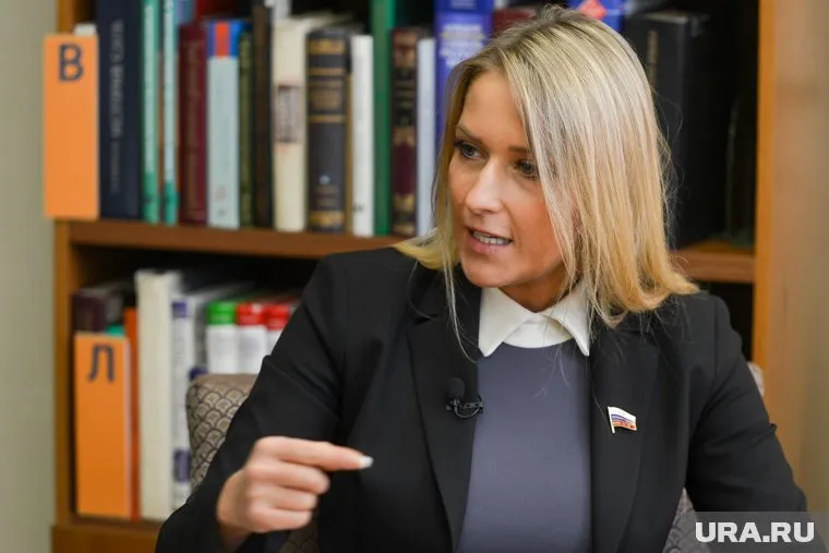 Поправки Лантратовой в основной закон о запрете ЛГБТ-пропаганды отклонили