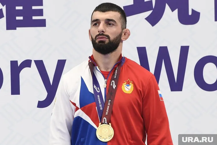 Борец Цаболов дисквалифицирован