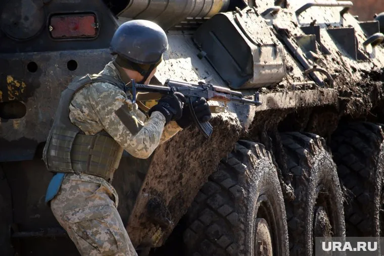 Боевика ликвидировали под Часовым Яровым, передают военкоры