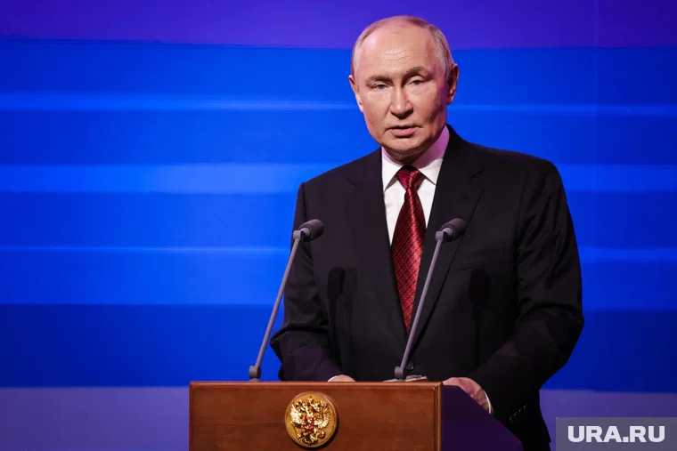 Путин отметил, что открытие происходит с опережением графика