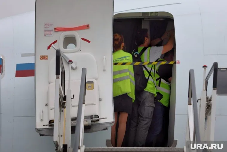 Авиасообщение между РФ и Кубой может частично восстановиться к зиме, заявил посол Кубы