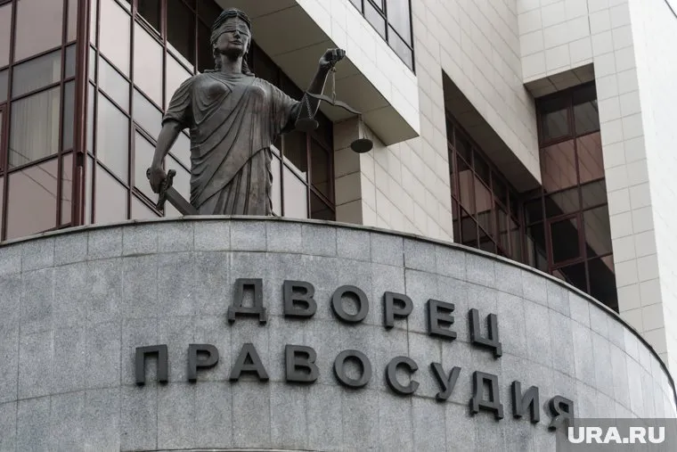 Информацию о движении дел можно получить только по телефону