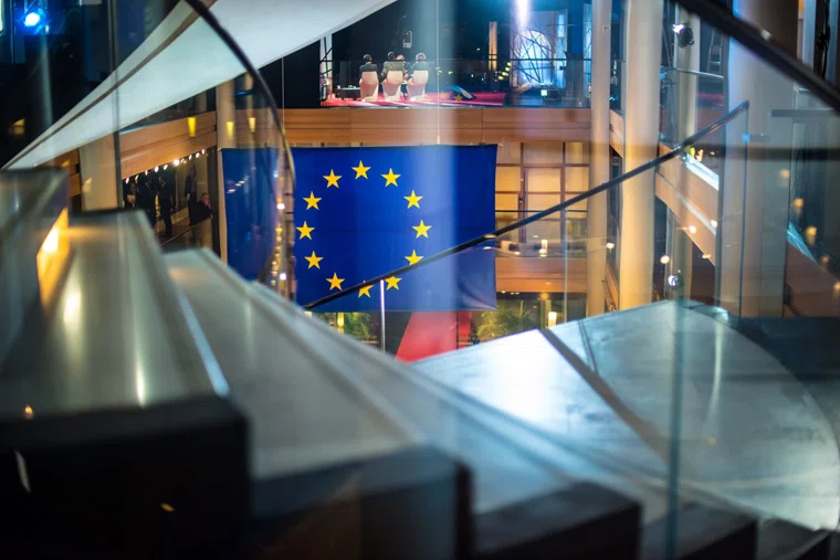 Европа отчаянно пытается справиться с кризисом