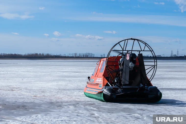 Суда на воздушной подушке перестали ходить из-за плохих метеоусловий
