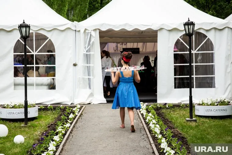 Празднование пройдет в шатрах на природе
