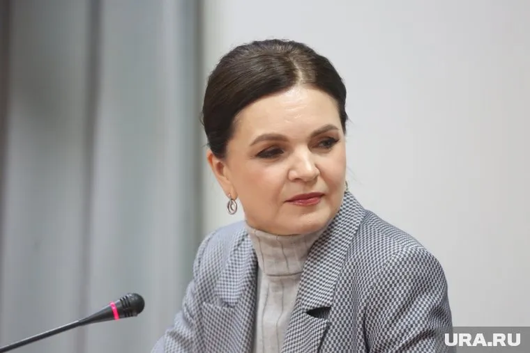 Замгубернатора ХМАО Елена Майер жестко пресекла конфликт в ДШИ-1 Нижневартовска